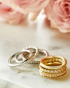 Arya Silver Ring Set In White Pearl -Jewelry Shop Kendra Scott Arya Ring Set Rhodium 01