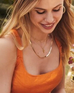 Cross Pendant Necklace In Gold -Jewelry Shop Kendra Scott Cross Pendant Necklace Gold 00 1