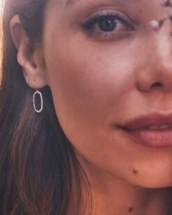 Lee 14k Yellow Gold Open Frame Earrings In White Diamond -Jewelry Shop Kendra Scott Lee Open Frame Earring Yellow Gold 01