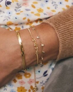 Mama Script Bracelet In Gold -Jewelry Shop Kendra Scott Mama Delicate Chain Bracelet Gold 01