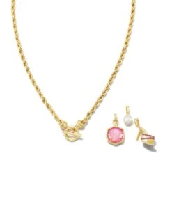 Barbie™ X Kendra Scott Gold Pearl Charm Convertible Necklace In Pink Iridescent Glitter Glass -Jewelry Shop kendra scott barbie pearl charm convertible necklace gold pink iridescent glitter glass 02 00