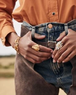 Beau Cuff Bracelet In Vintage Gold -Jewelry Shop kendra scott beau cocktail ring vintage gold 00