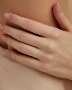 Heart 14k White Gold Band Ring In White Diamond -Jewelry Shop kendra scott heart band ring 14k yellow gold white diamond 03 lg