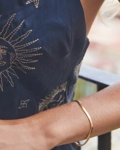 Herringbone Chain Bracelet In 18k Yellow Gold Vermeil -Jewelry Shop kendra scott herringbone chain bracelet 2