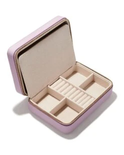 Medium Travel Jewelry Case In Lilac 7 Medium Travel Jewelry Case In Lilac -Jewelry Shop kendra scott medium zip jewelry case lilac 01