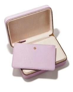 Medium Travel Jewelry Case In Lilac 6 Medium Travel Jewelry Case In Lilac -Jewelry Shop kendra scott medium zip jewelry case lilac 02