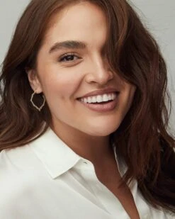 Miku Hoop Earrings In Rose Gold -Jewelry Shop kendra scott miku earring gold 02 lg